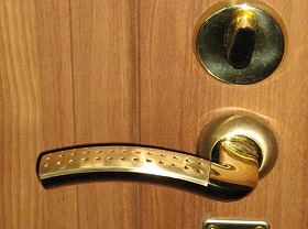 Замена дверной ручки входной двери в Йошкар-Оле